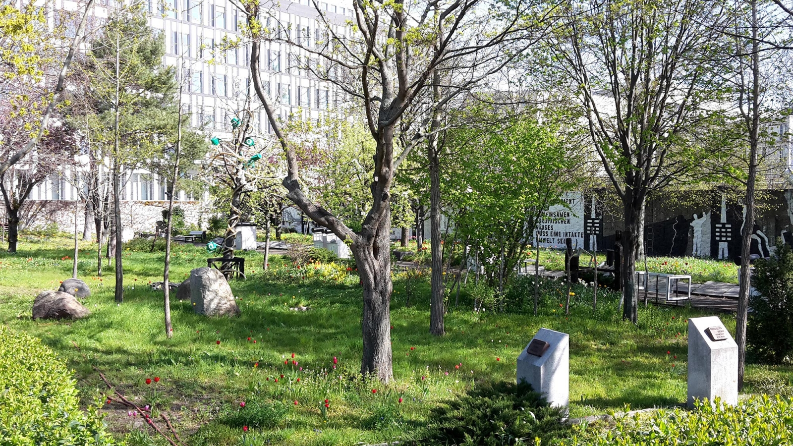 Ansicht des Geländes der Parlament der Bäume