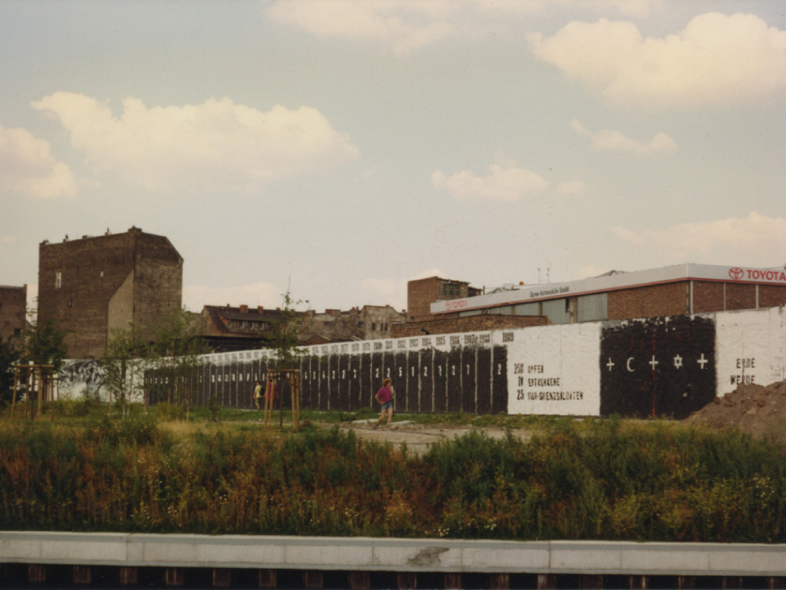 Jahreskalender am Parlament der Bäume