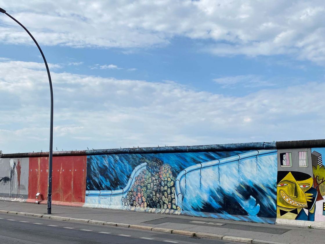 Kani Alavi, Es geschah im November